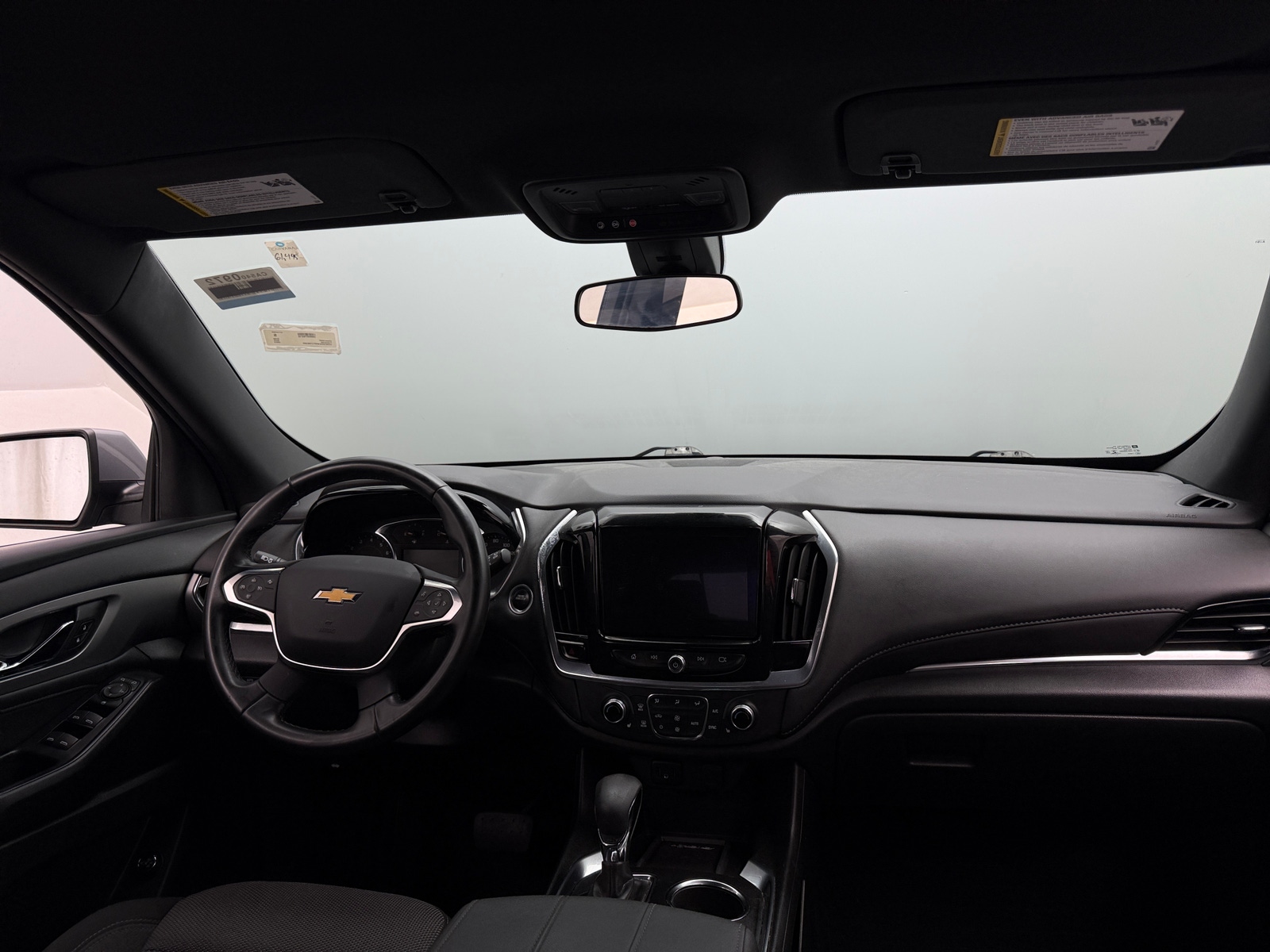 Thumbnail: 2023 Chevrolet Traverse - 3