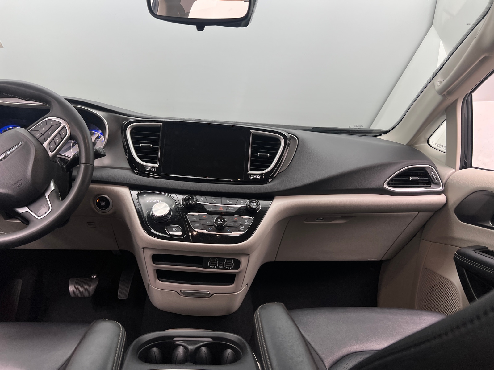 Thumbnail: 2024 Chrysler Pacifica - 2