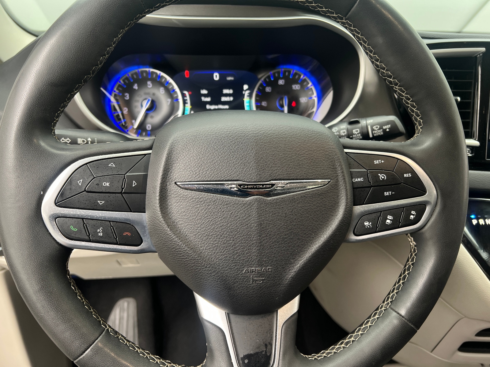 Thumbnail: 2024 Chrysler Pacifica - 4