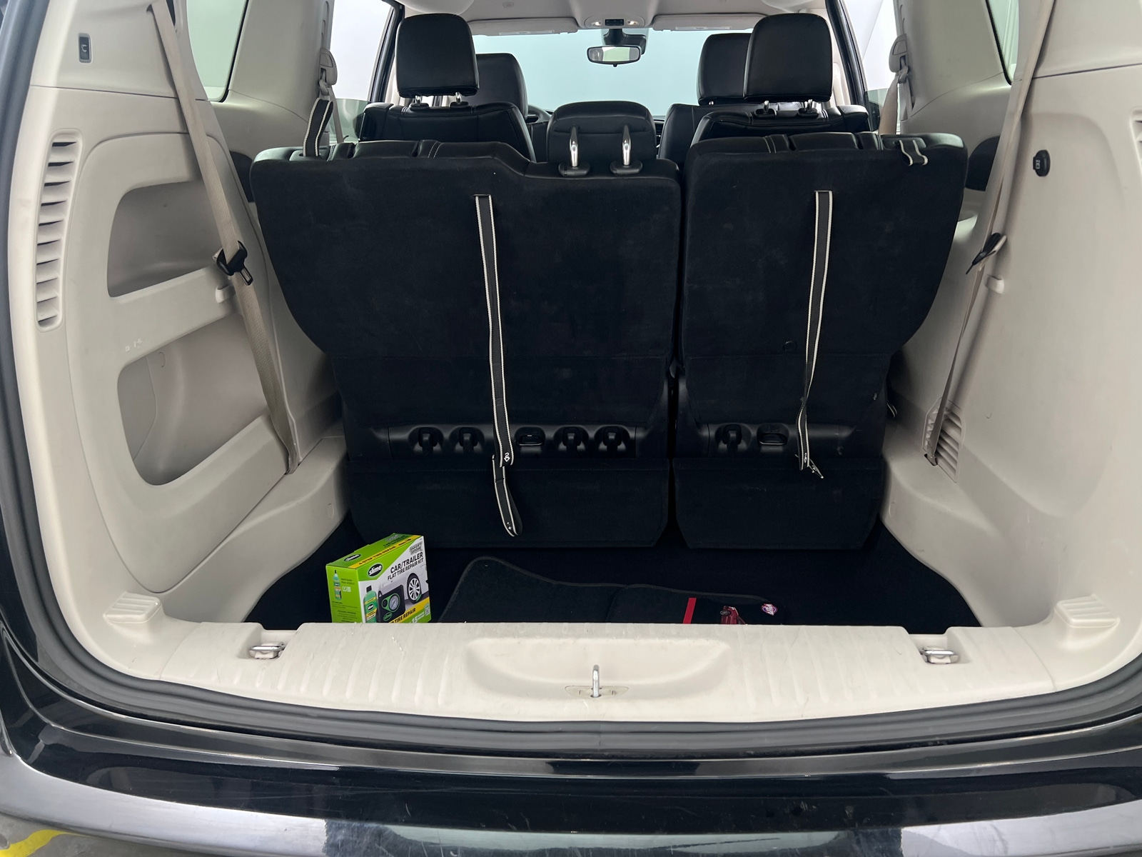Thumbnail: 2024 Chrysler Pacifica - 6