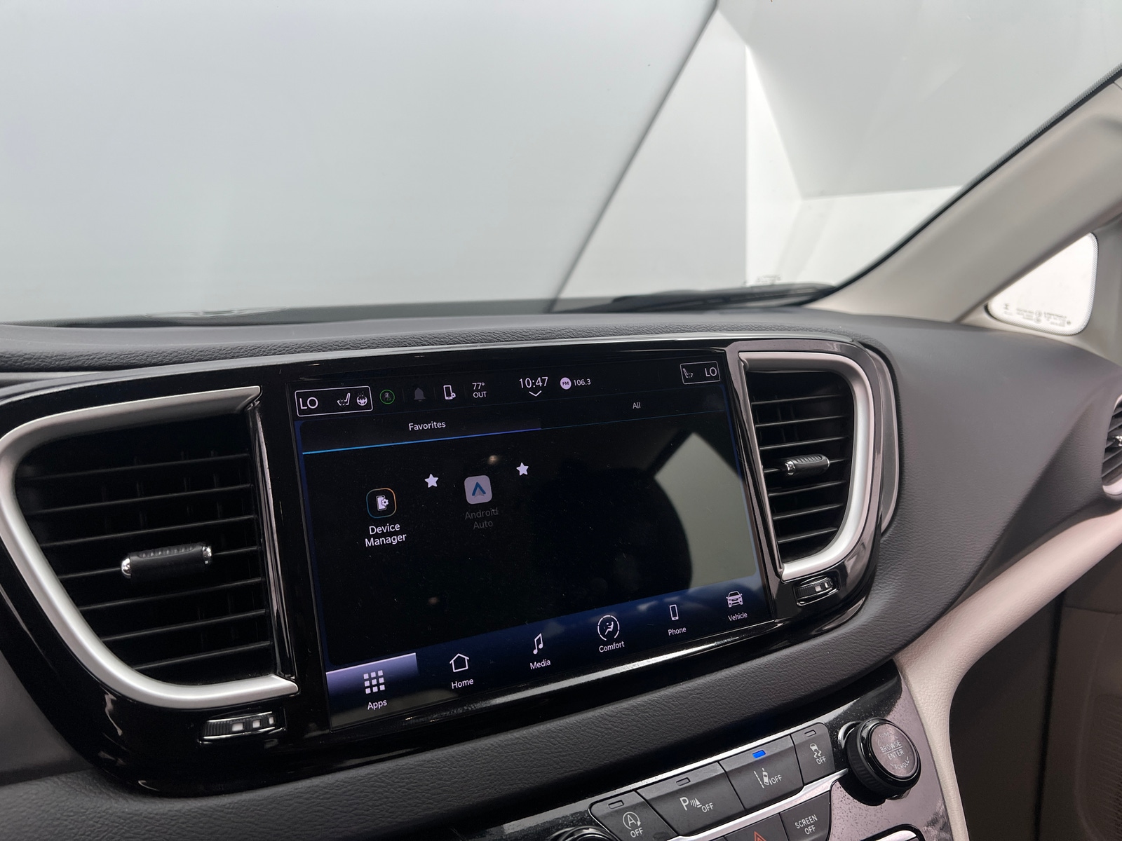 Thumbnail: 2024 Chrysler Pacifica - 3