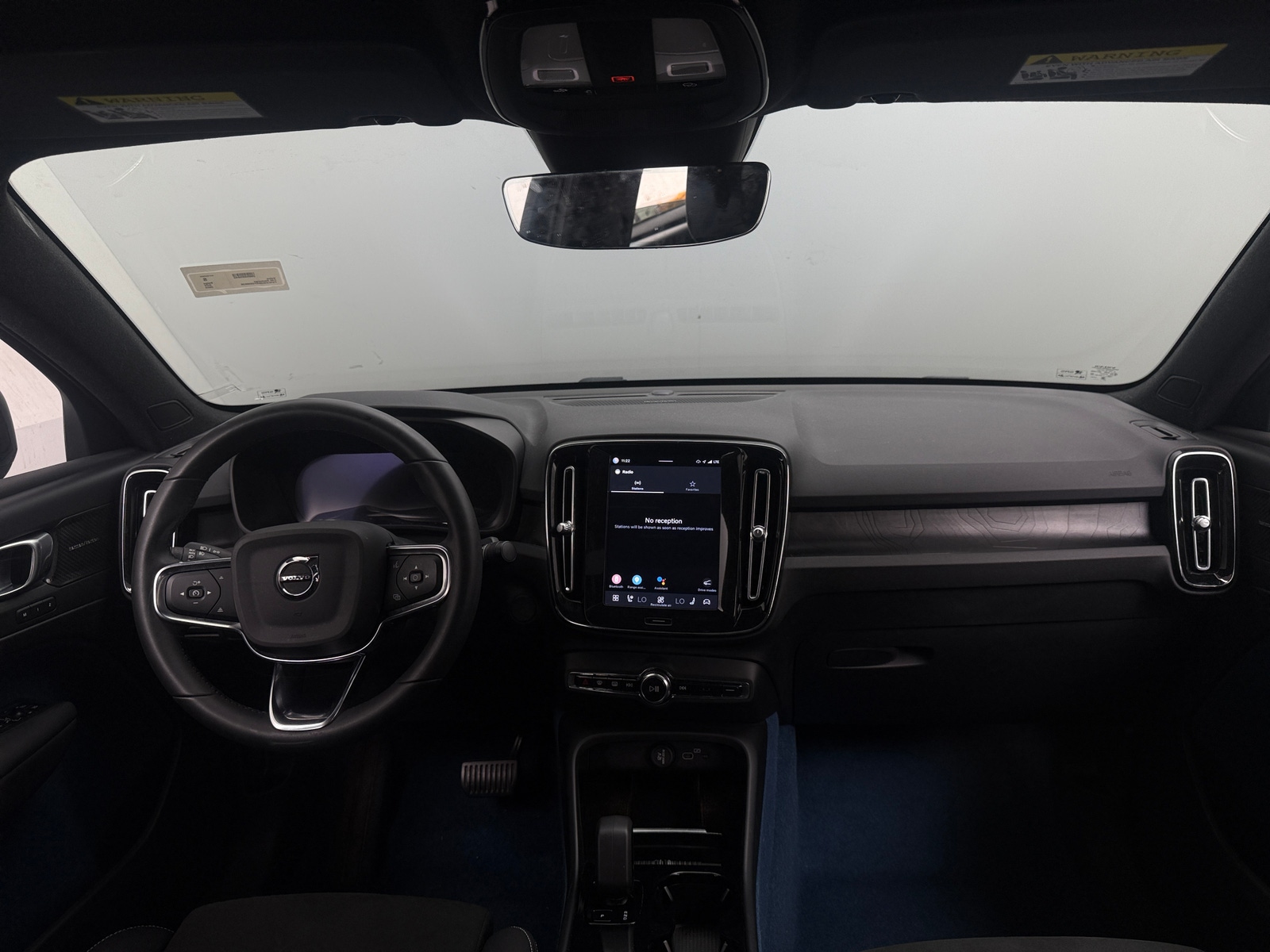 Thumbnail: 2023 Volvo C40 - 3