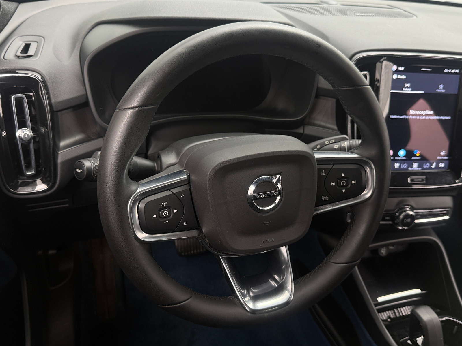 Thumbnail: 2023 Volvo C40 - 5