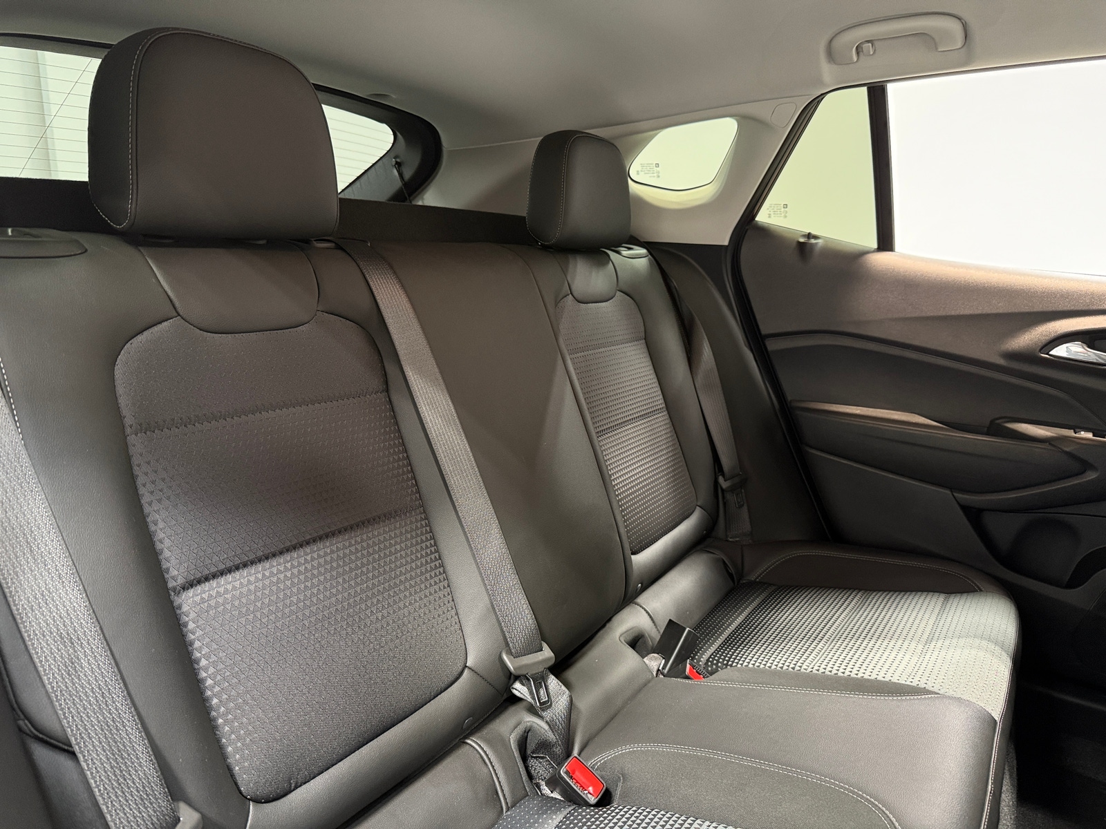 Thumbnail: 2025 Chevrolet Trax - 6