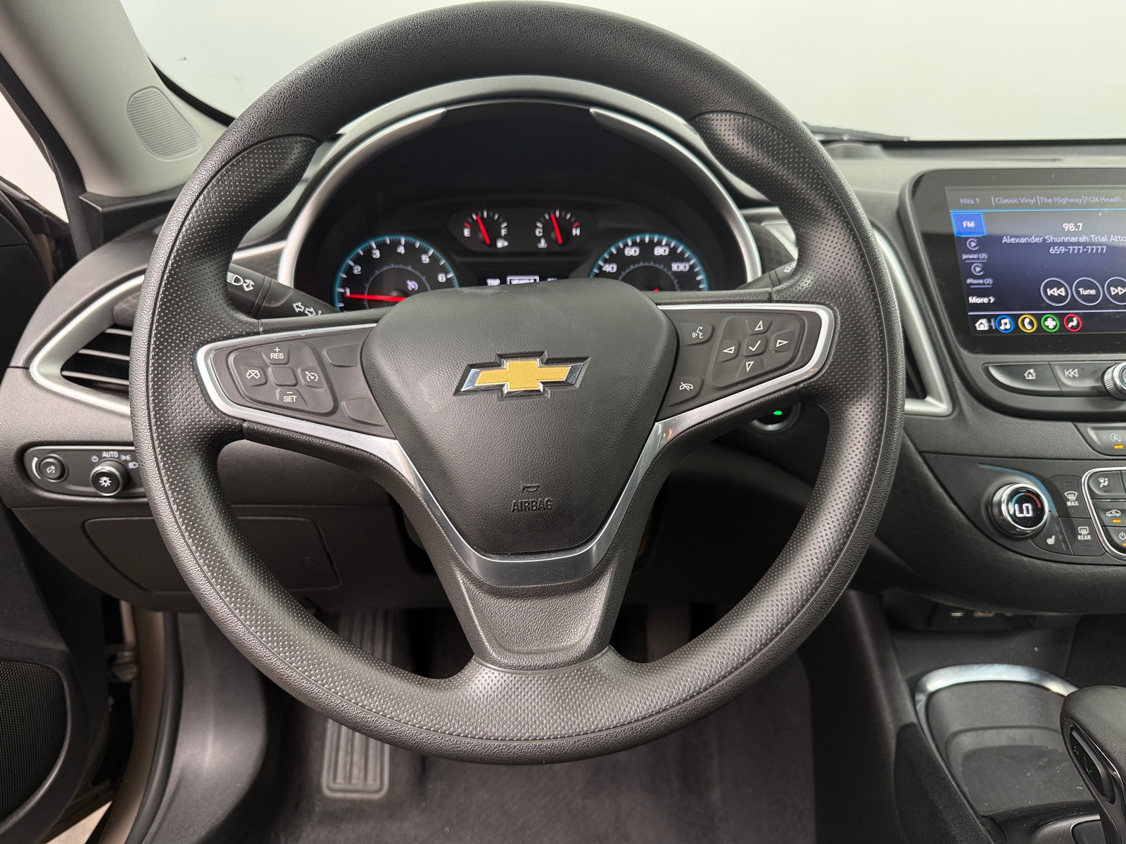 Thumbnail: 2022 Chevrolet Malibu - 5