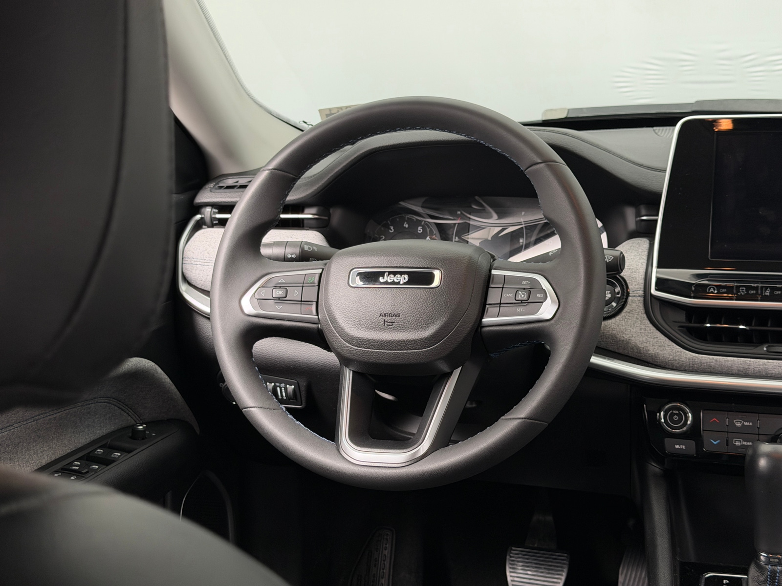 Thumbnail: 2022 Jeep Compass - 5
