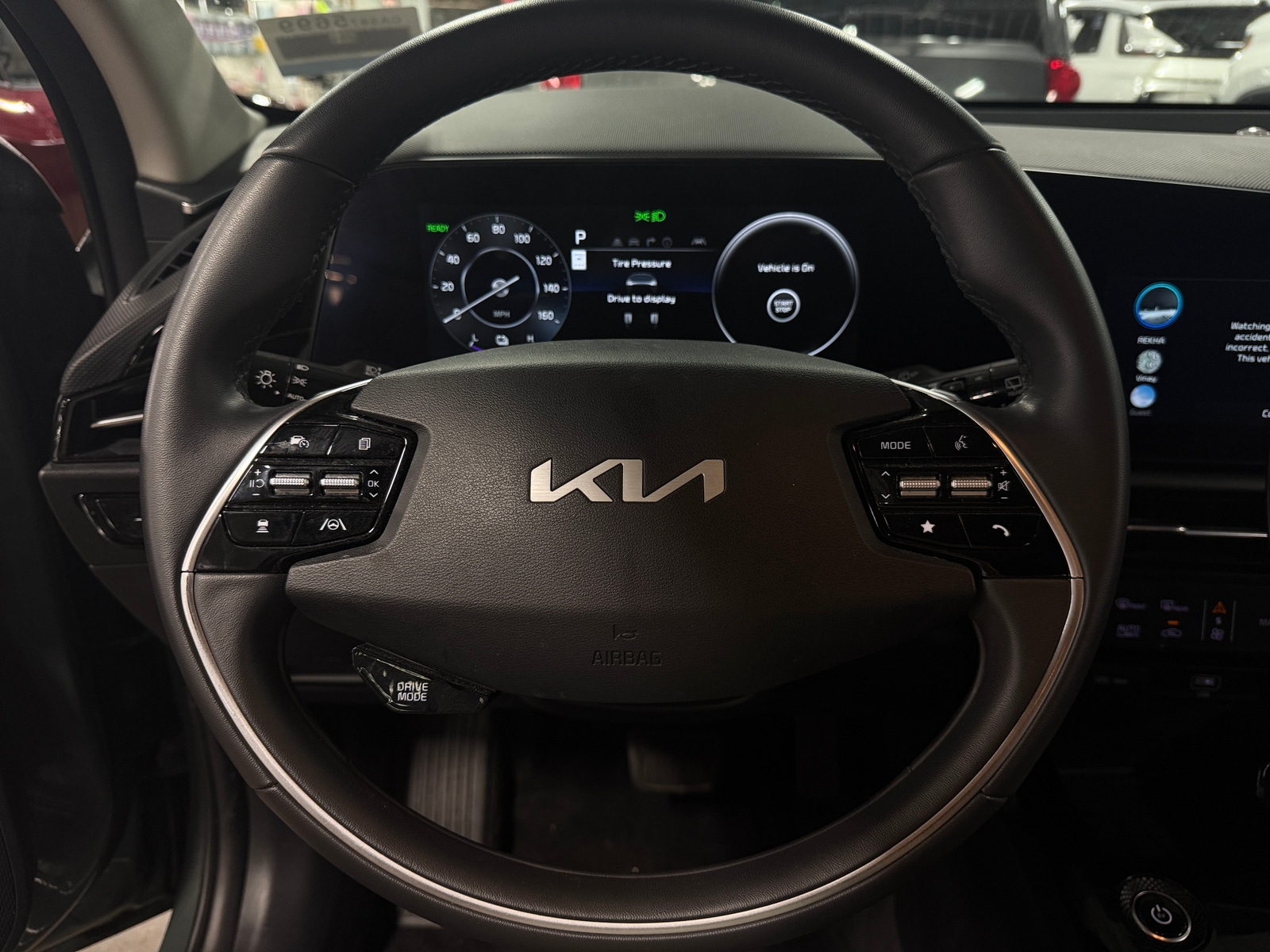 Thumbnail: 2024 Kia Niro - 5
