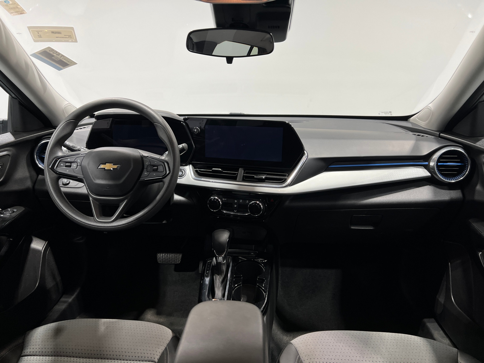 Thumbnail: 2025 Chevrolet Trax - 3