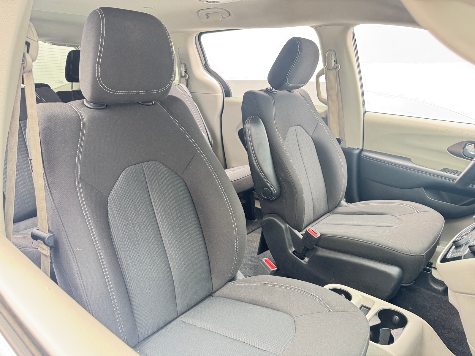 Thumbnail: 2024 Chrysler Voyager - 2