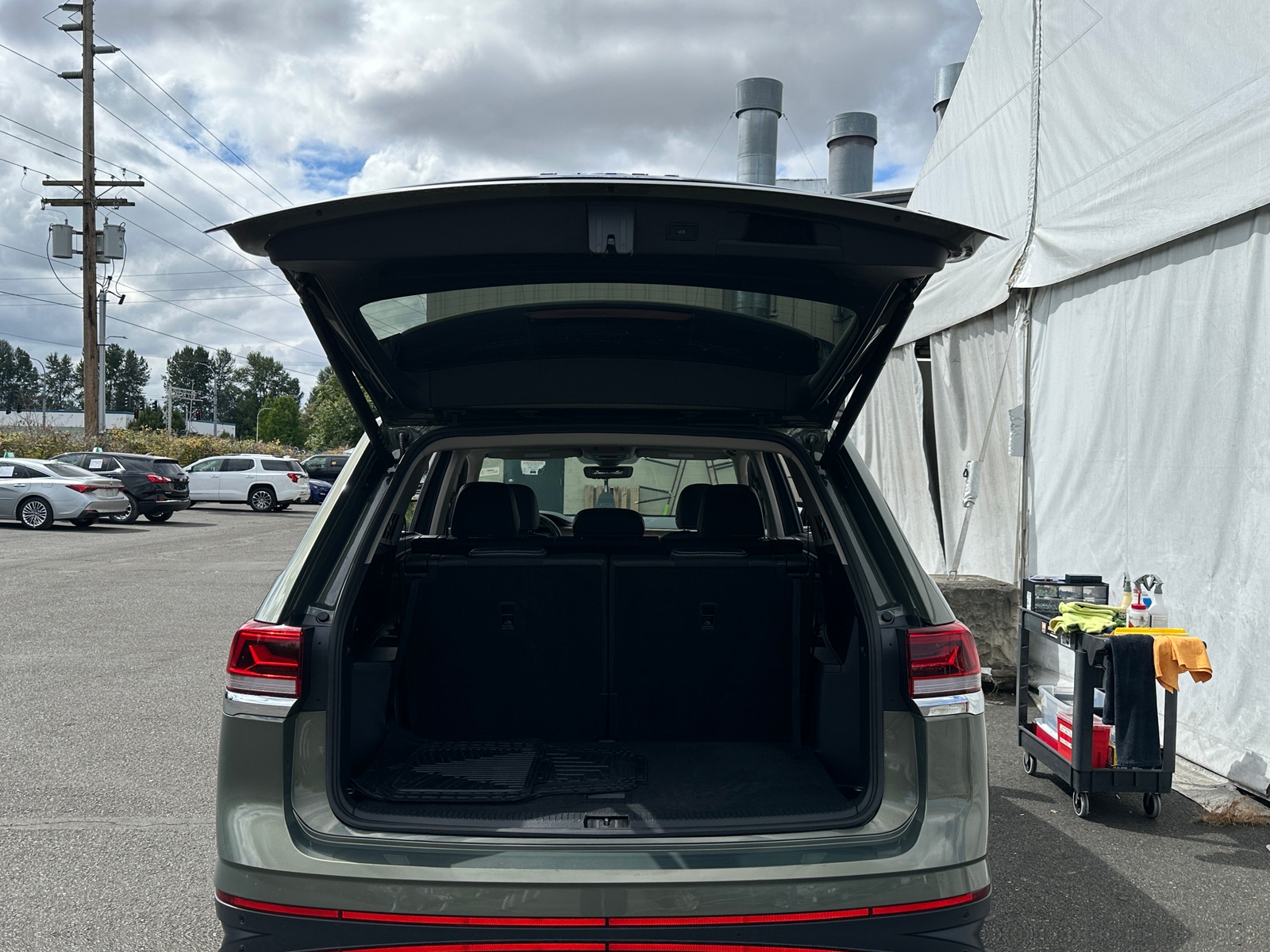 Thumbnail: 2026 Volkswagen Atlas - 6