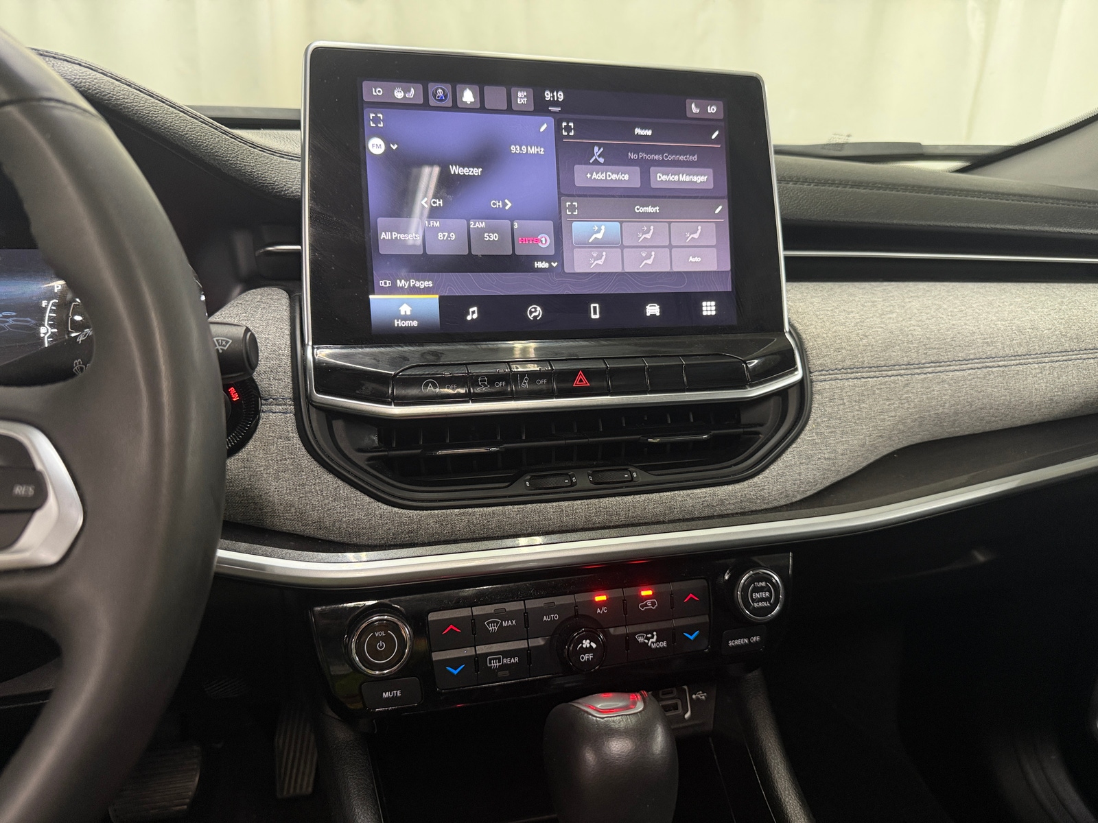Thumbnail: 2023 Jeep Compass - 4