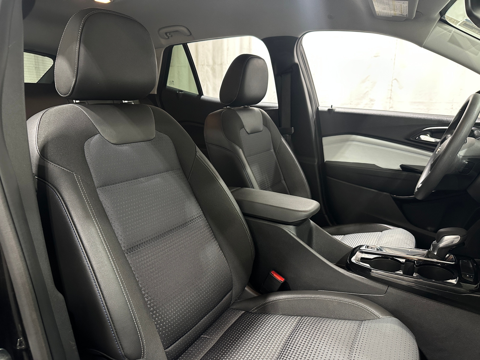 Thumbnail: 2025 Chevrolet Trax - 2