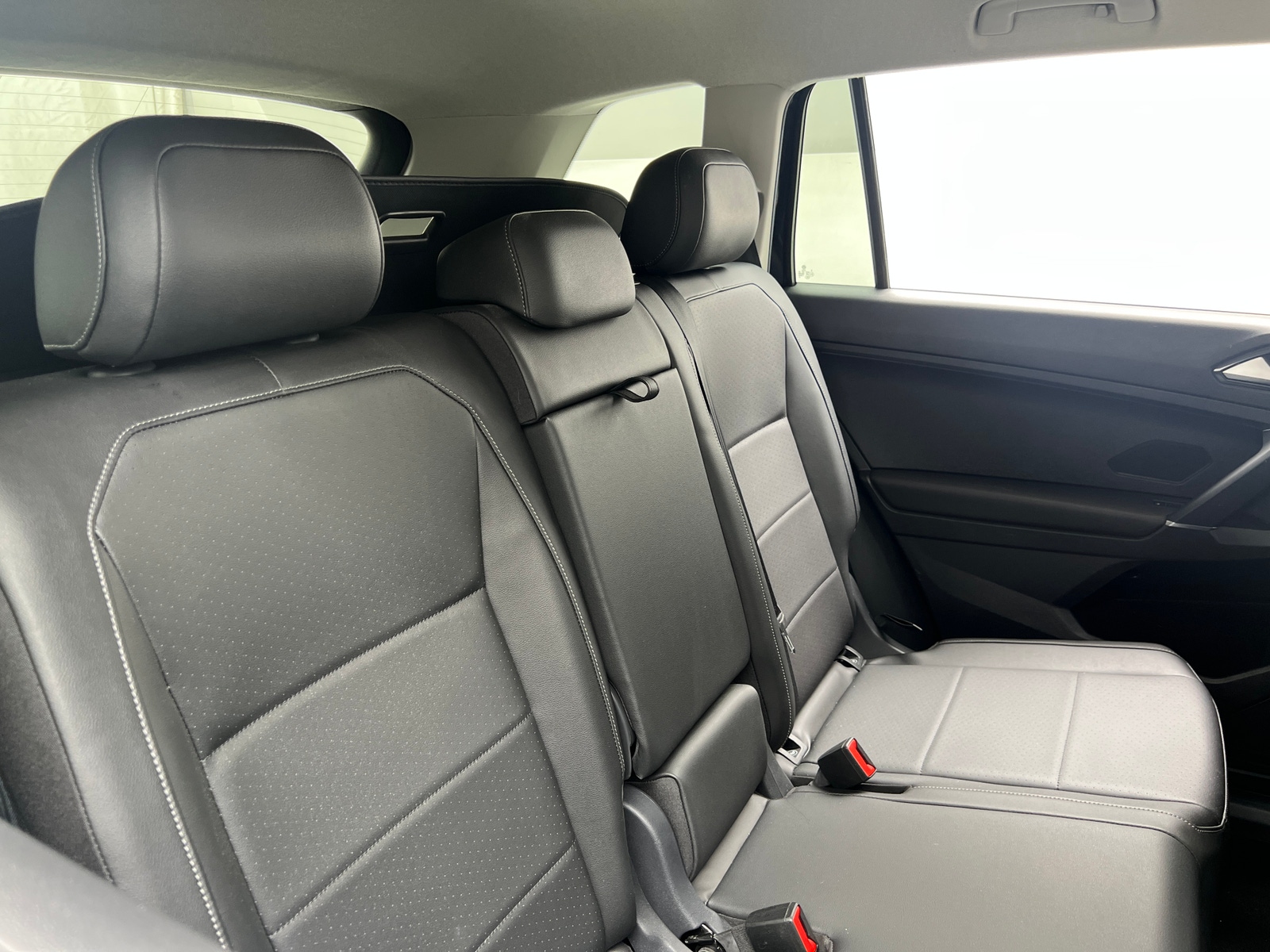 Thumbnail: 2018 Volkswagen Tiguan - 6