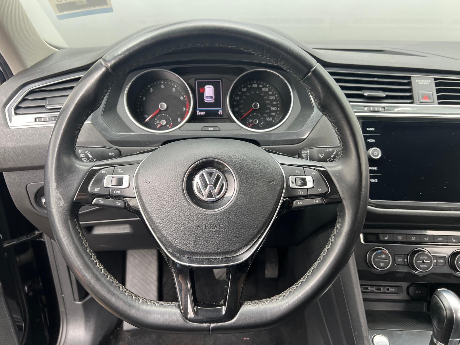 Thumbnail: 2018 Volkswagen Tiguan - 5
