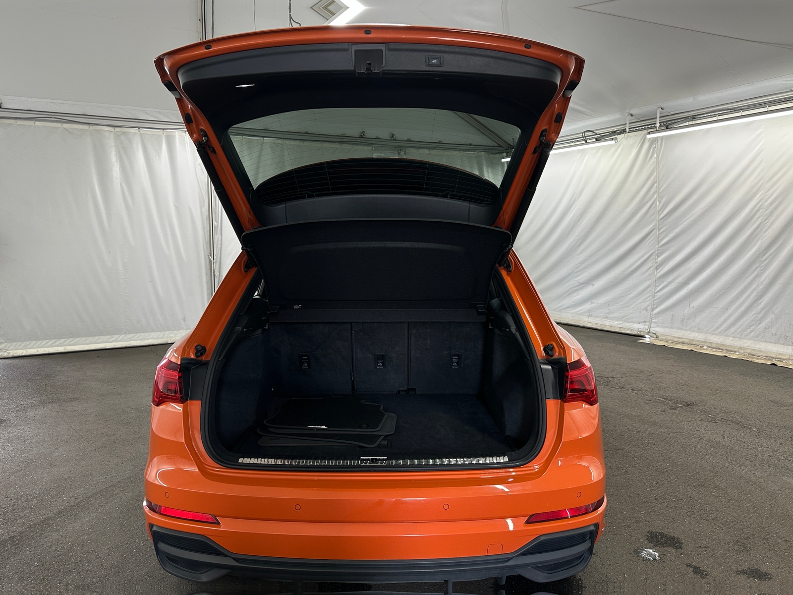 Thumbnail: 2025 Audi Q3 - 6