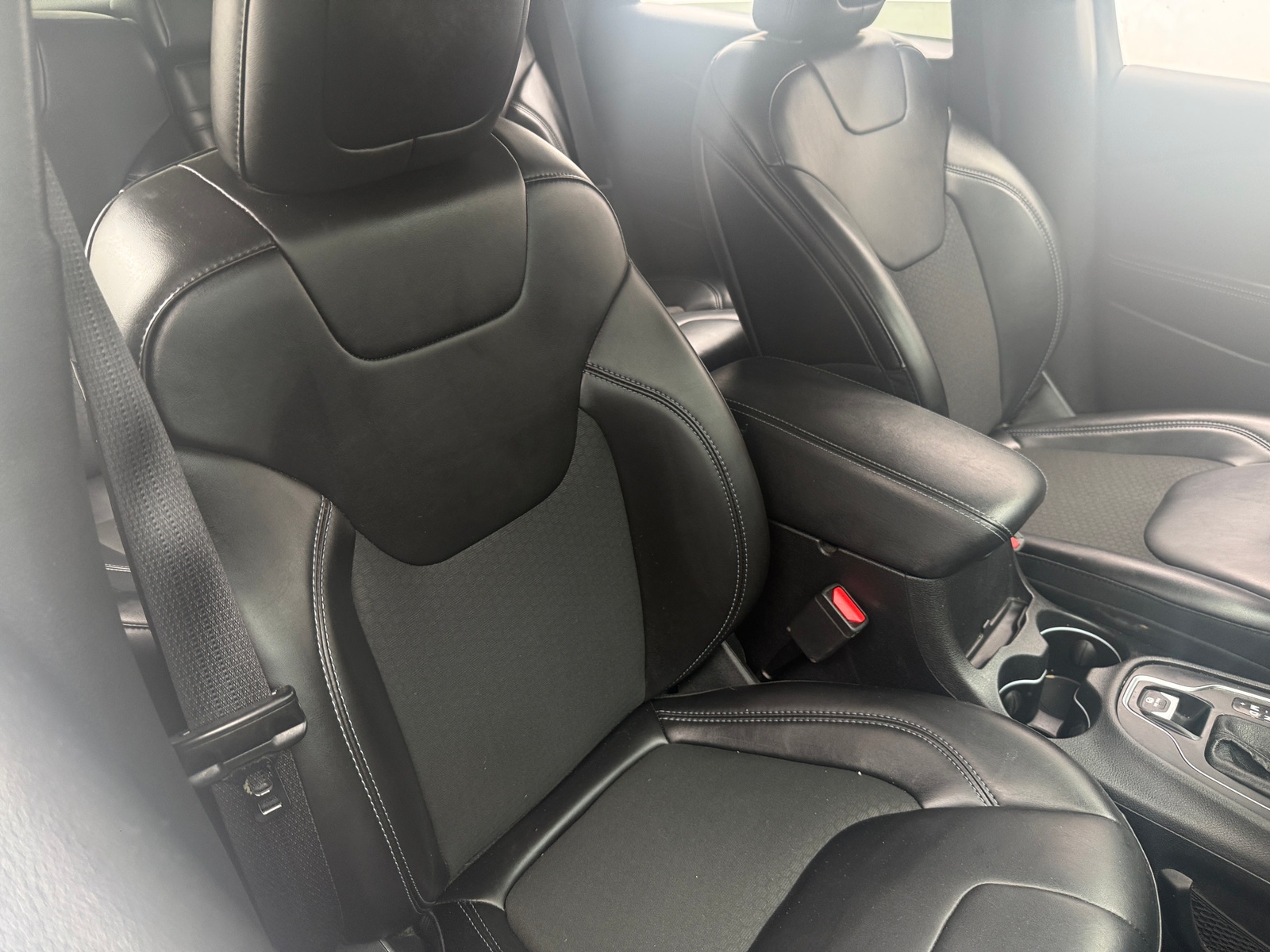 Thumbnail: 2019 Jeep Cherokee - 2