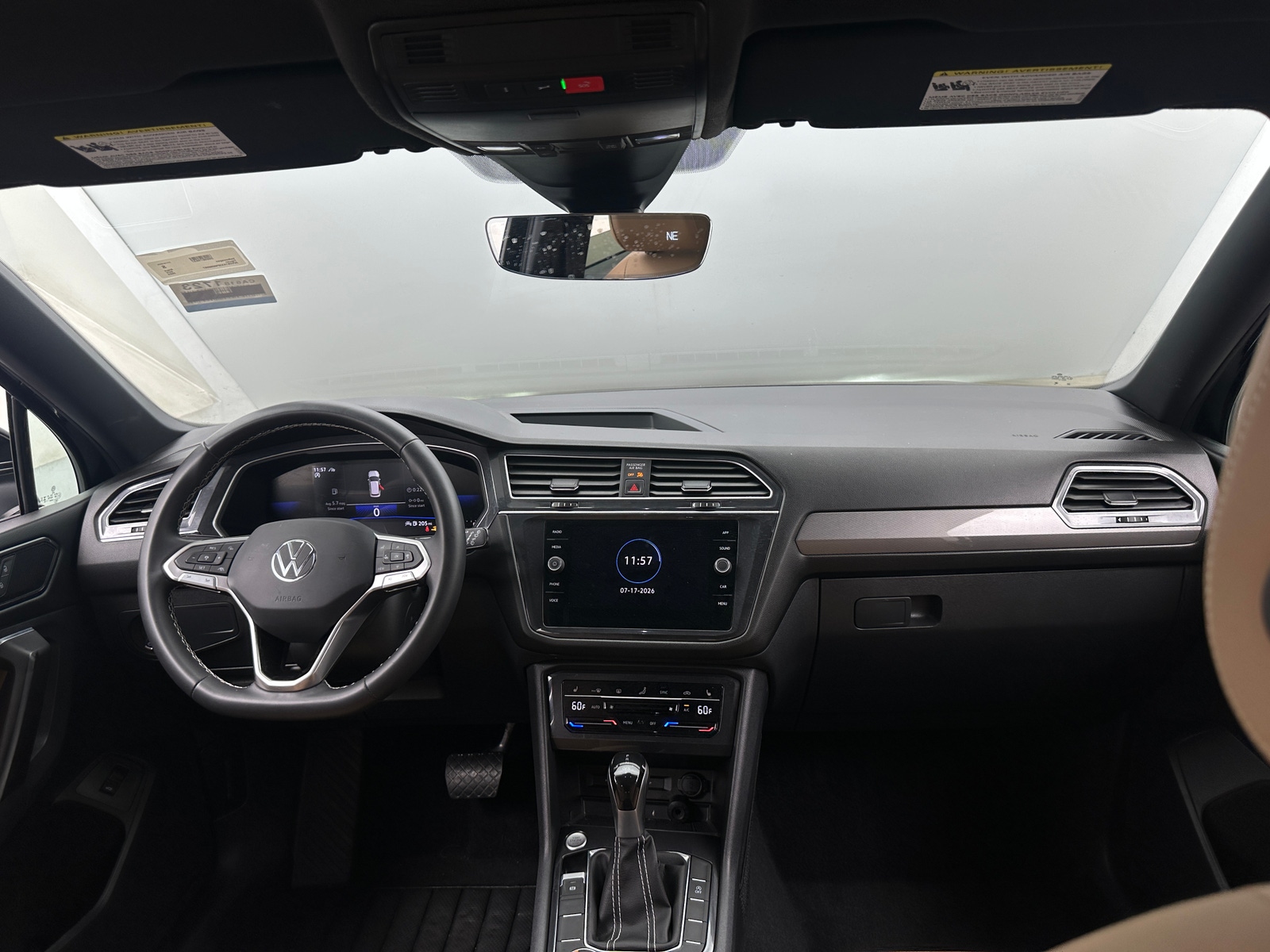 Thumbnail: 2023 Volkswagen Tiguan - 2
