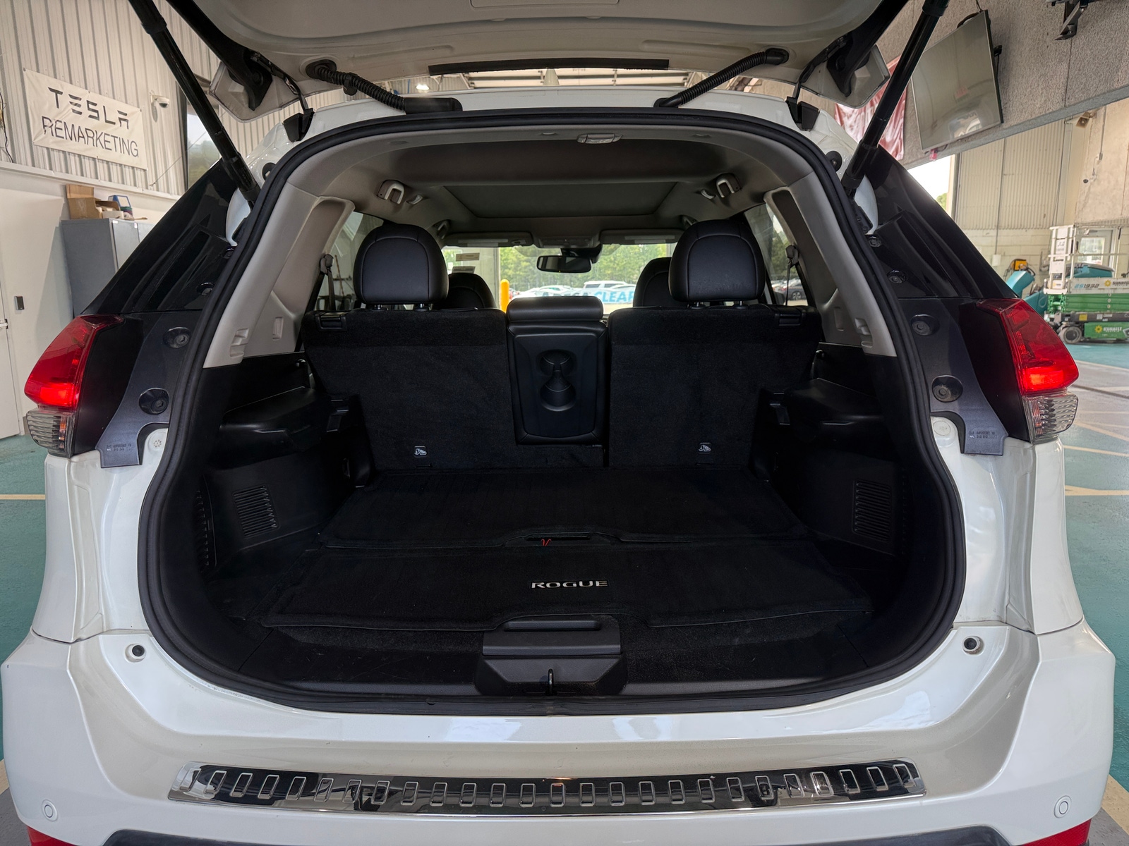 Thumbnail: 2019 Nissan Rogue - 6