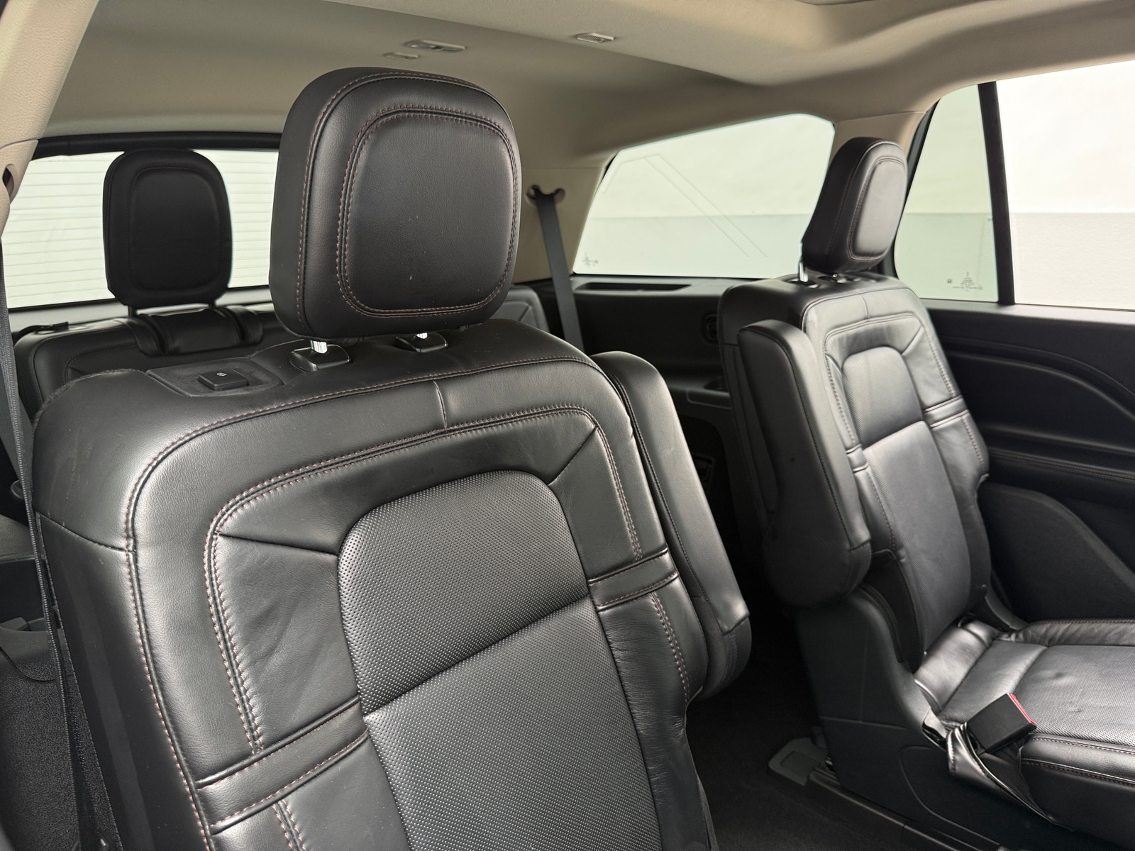 Thumbnail: 2021 Lincoln Aviator - 5