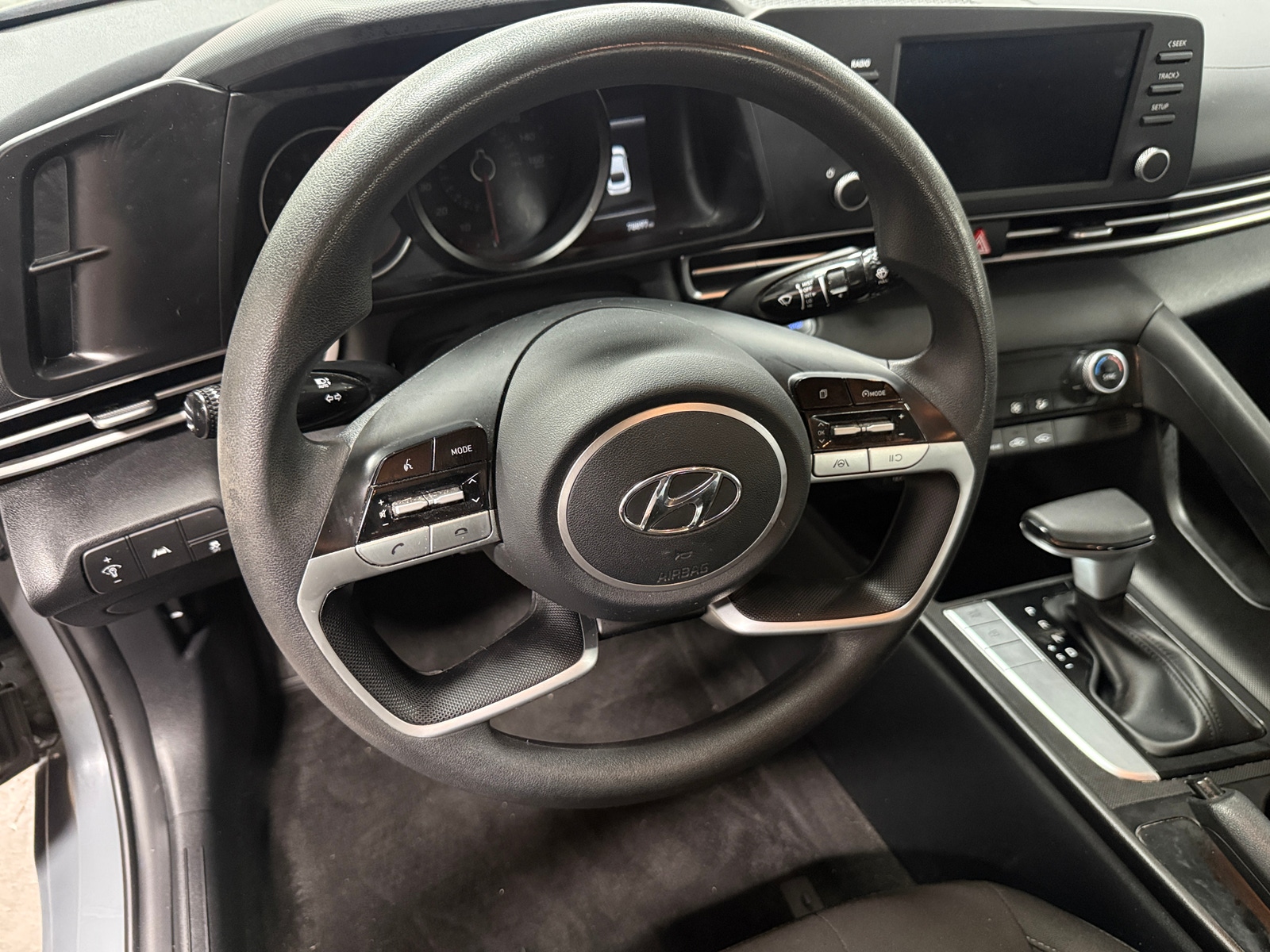 Thumbnail: 2022 Hyundai Elantra - 5