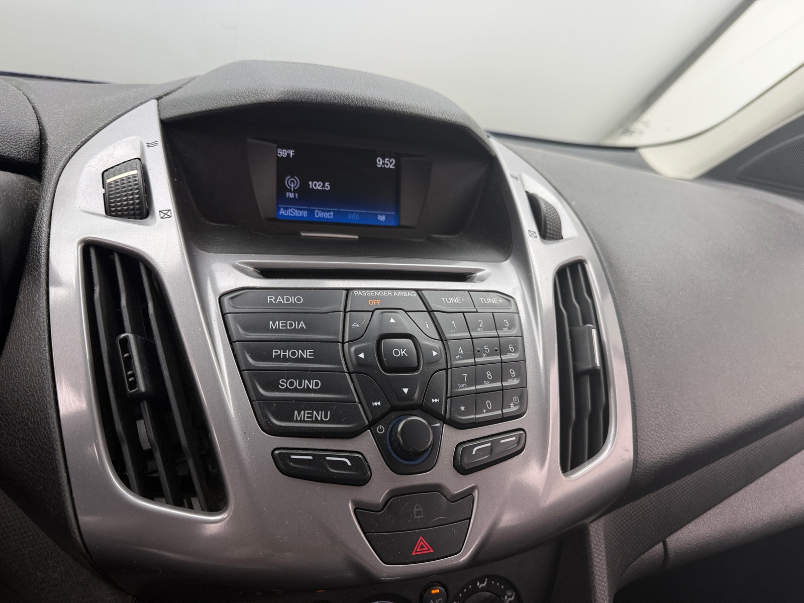 Thumbnail: 2016 Ford Transit Series - 4