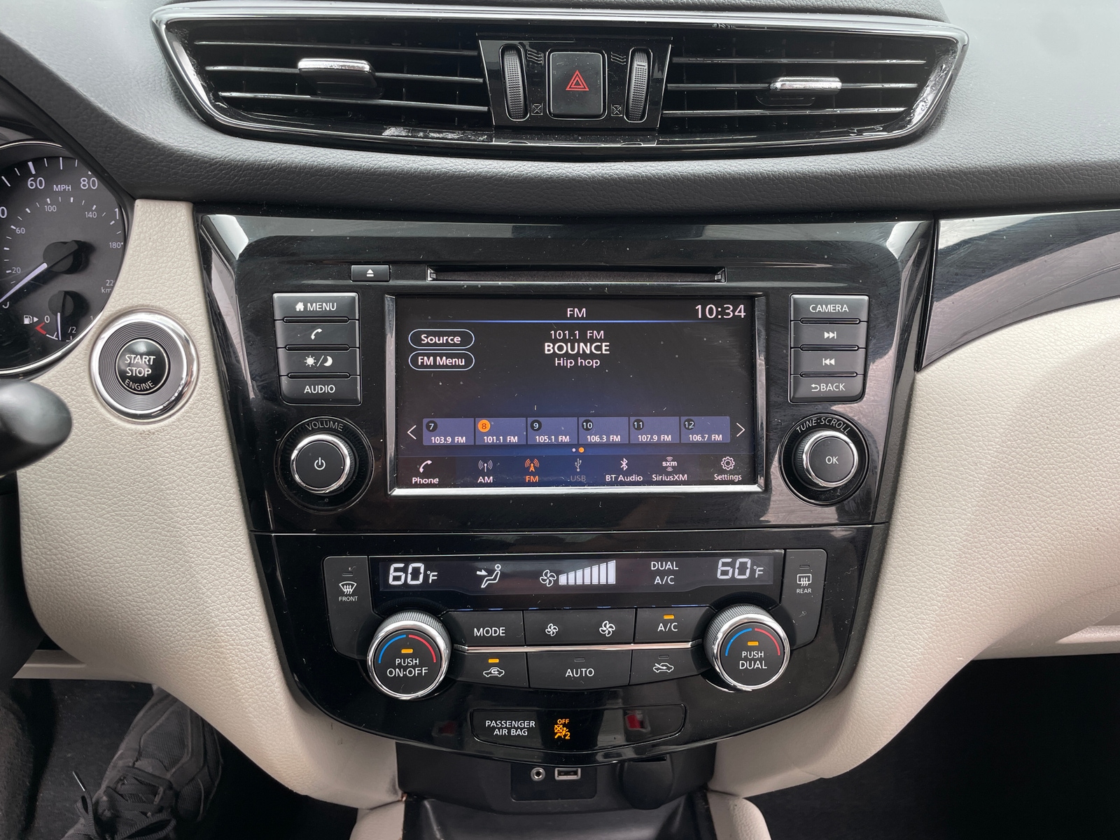 Thumbnail: 2022 Nissan Rogue Sport - 4