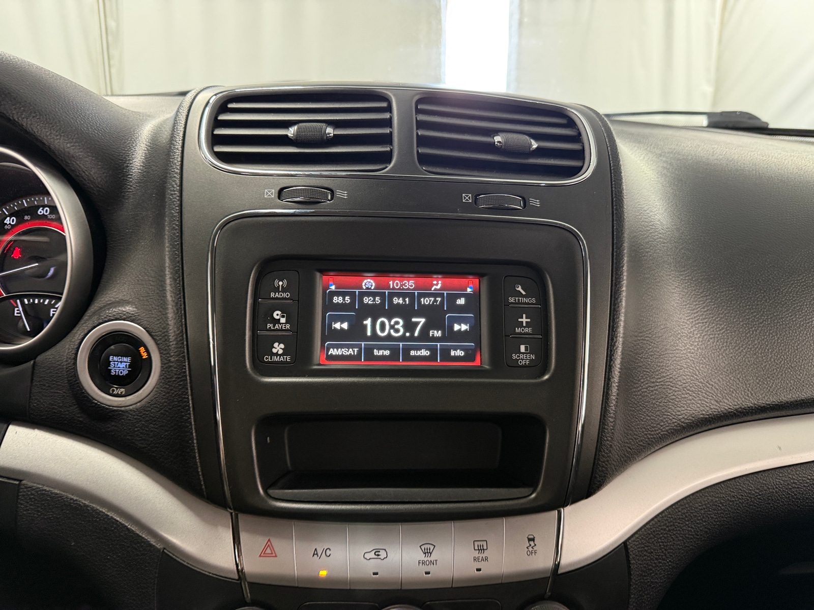 Thumbnail: 2017 Dodge Journey - 4