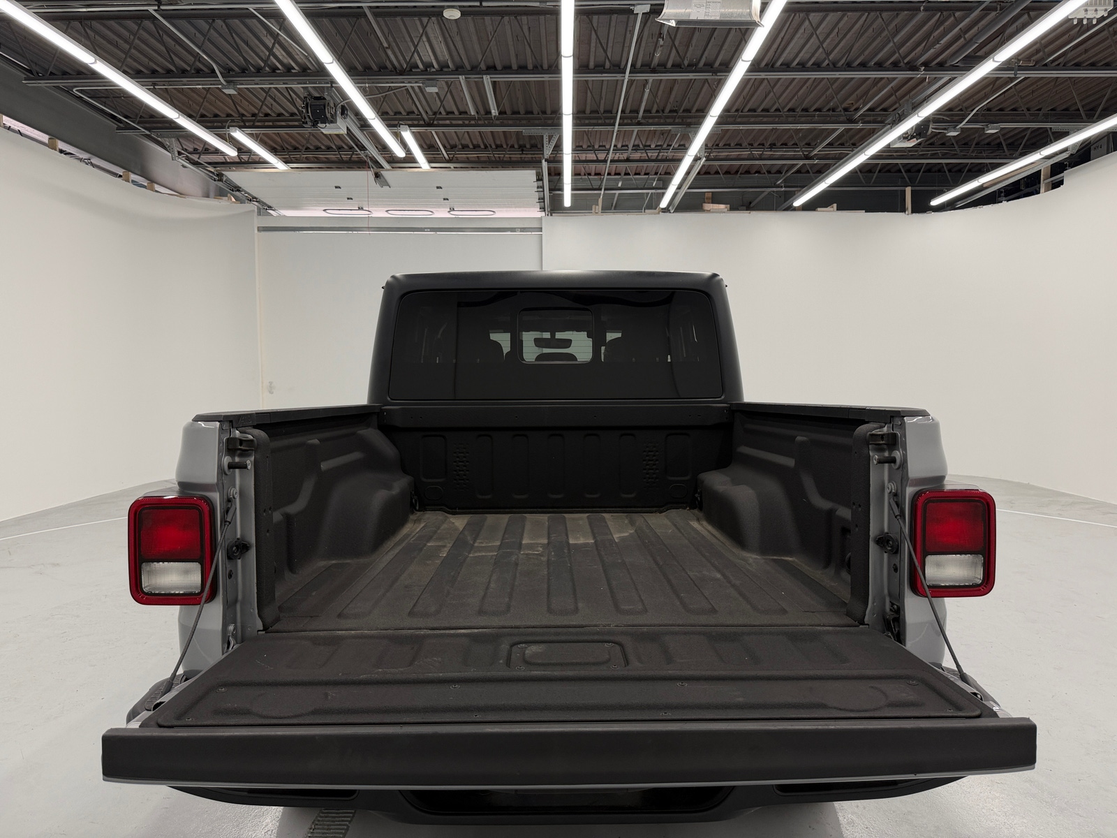 Thumbnail: 2021 Jeep Gladiator - 7