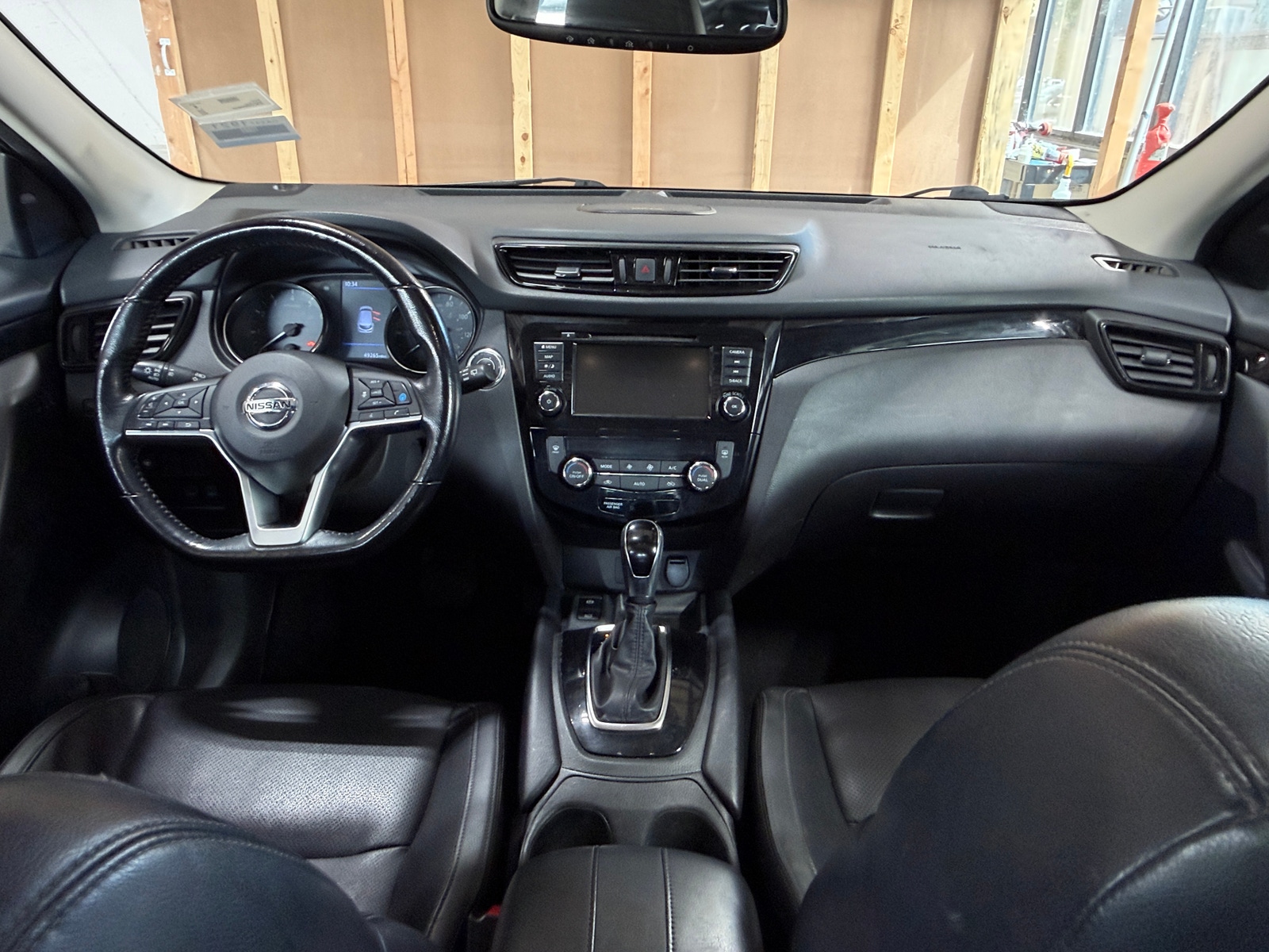 Thumbnail: 2022 Nissan Rogue Sport - 2