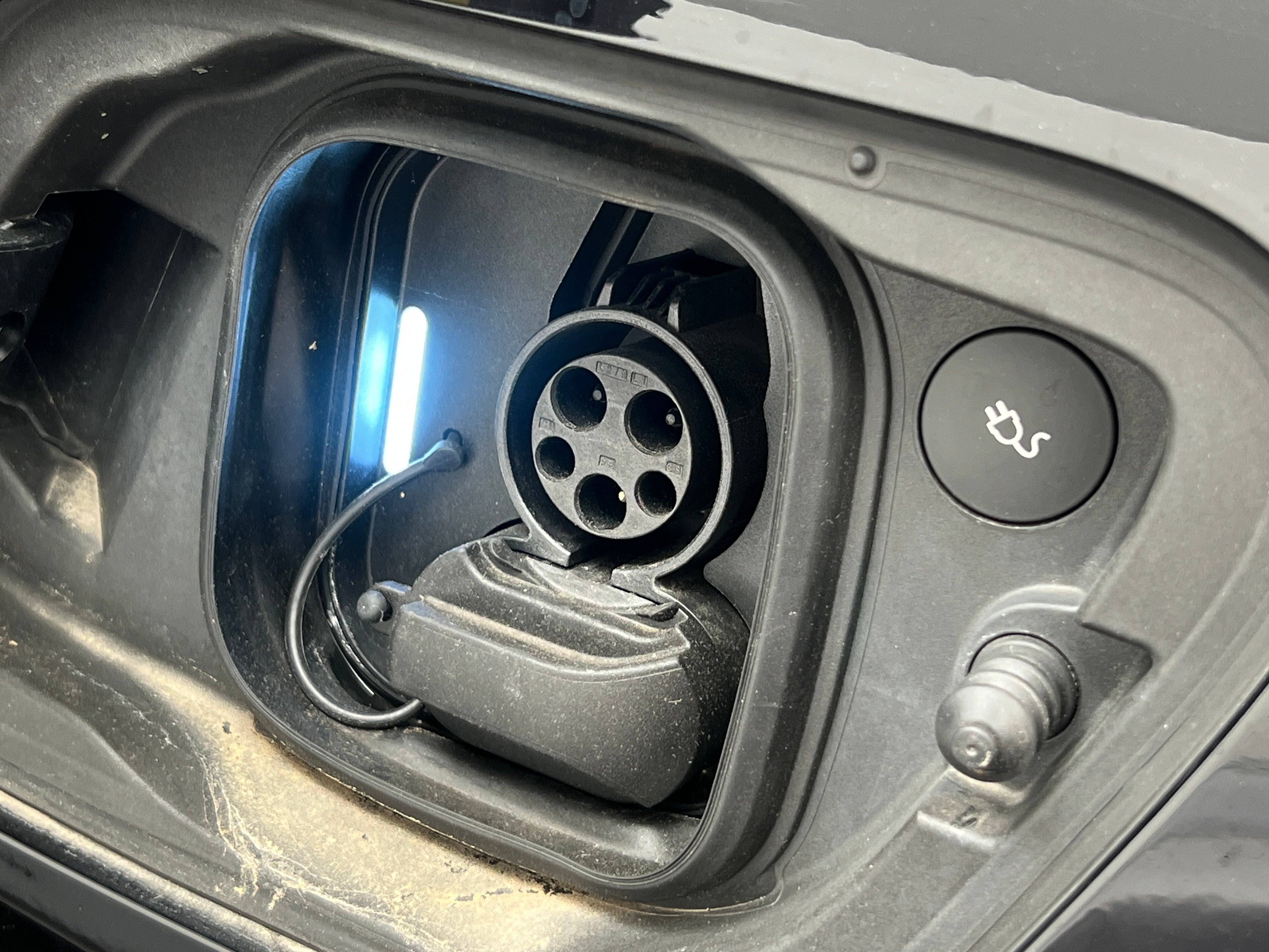 Used 2023 Volvo C40 Ultimate with VIN YV4ED3GM2P2053427 for sale in Auburn, WA