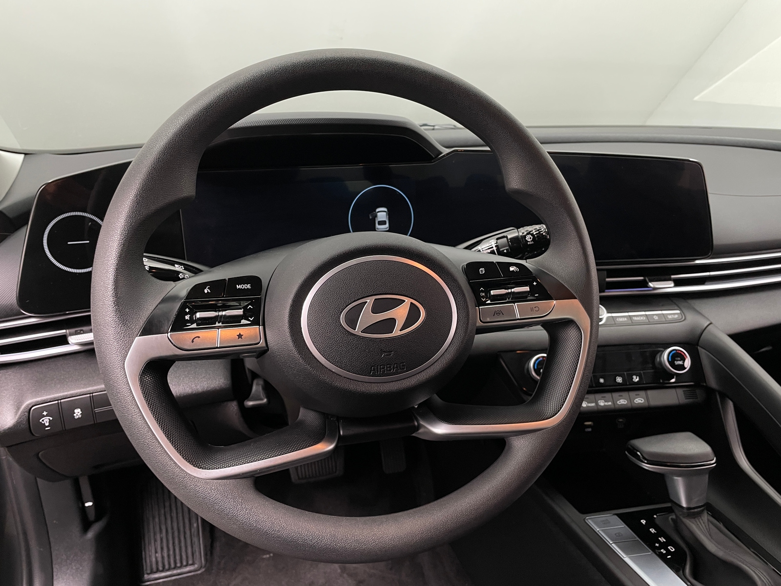 Thumbnail: 2024 Hyundai Elantra - 5