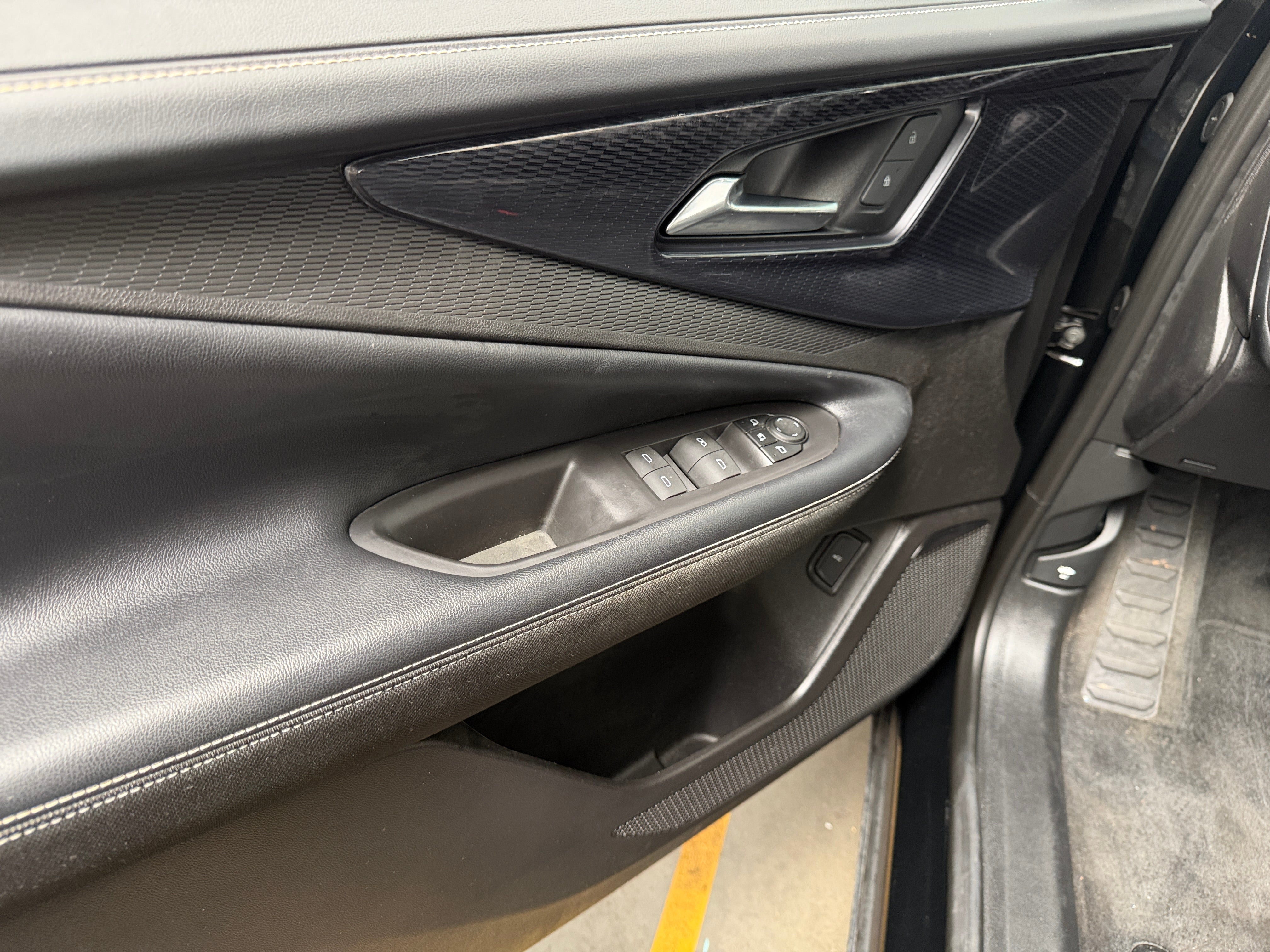 Used 2025 Chevrolet Blazer EV LT with VIN 3GNKDGRJ1SS152955 for sale in Auburn, WA