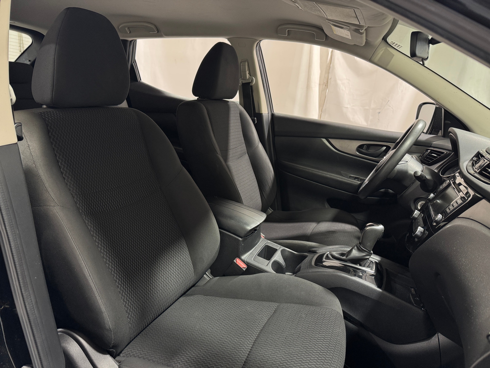 Thumbnail: 2021 Nissan Rogue Sport - 2