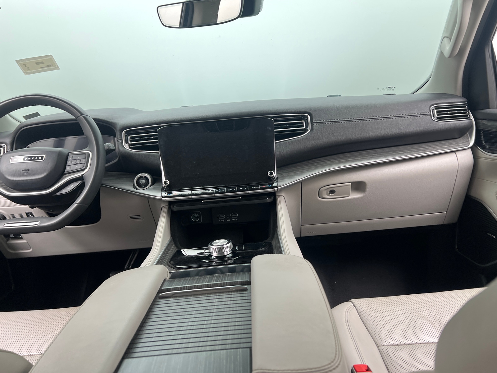 Thumbnail: 2023 Jeep Wagoneer - 2