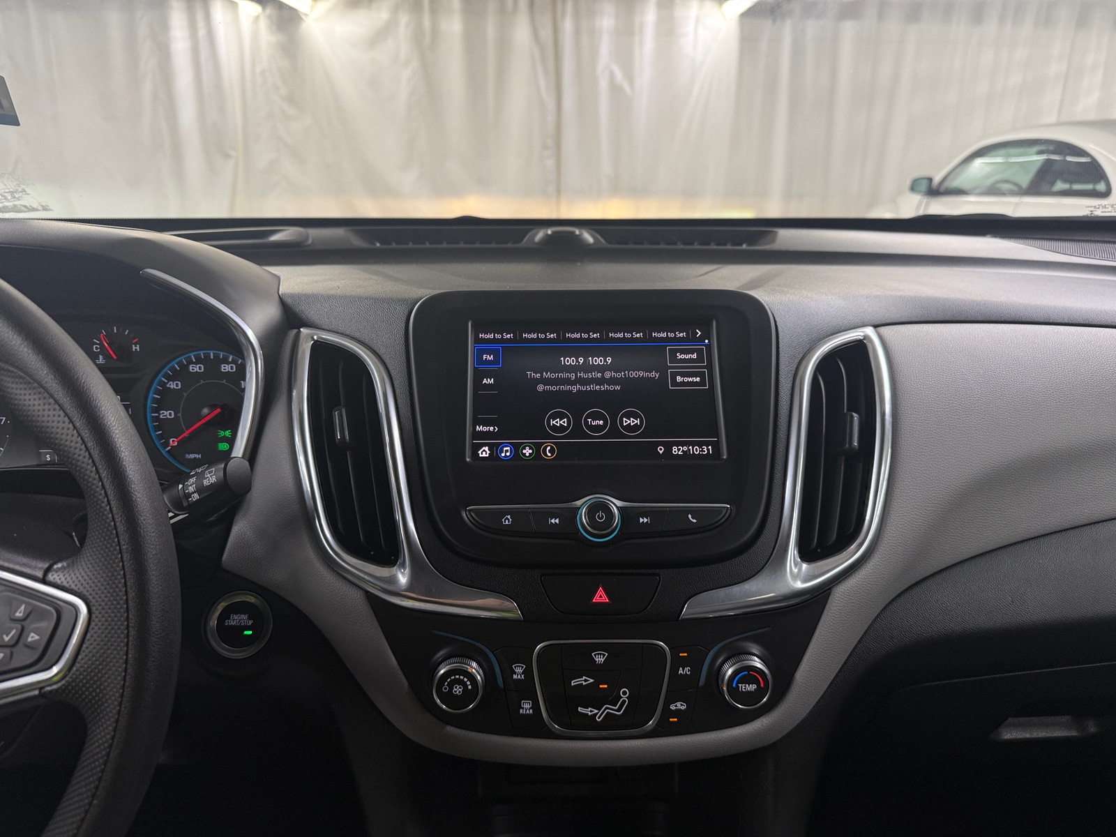 Thumbnail: 2020 Chevrolet Equinox - 4