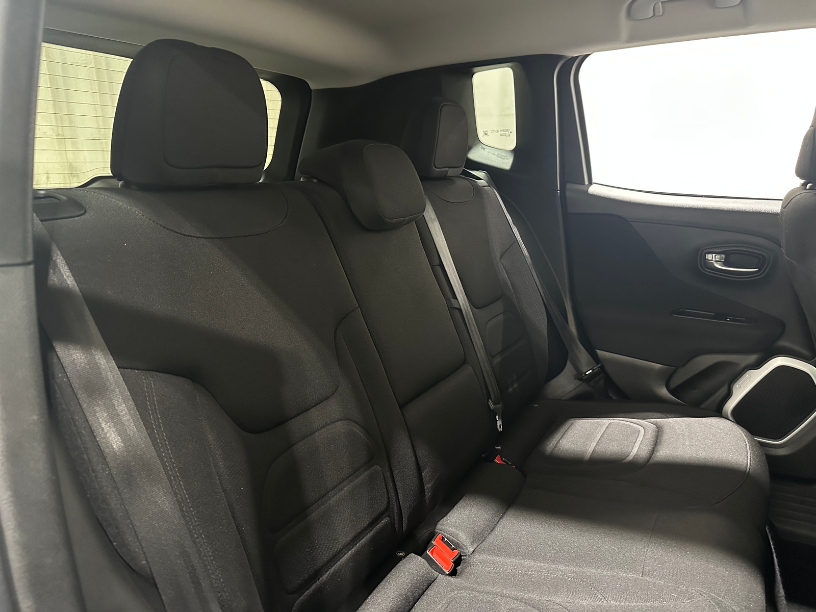 Thumbnail: 2018 Jeep Renegade - 6