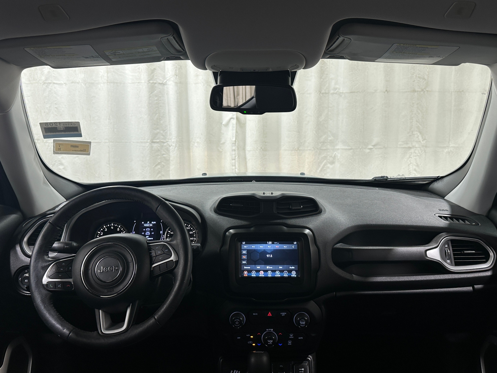 Thumbnail: 2018 Jeep Renegade - 3