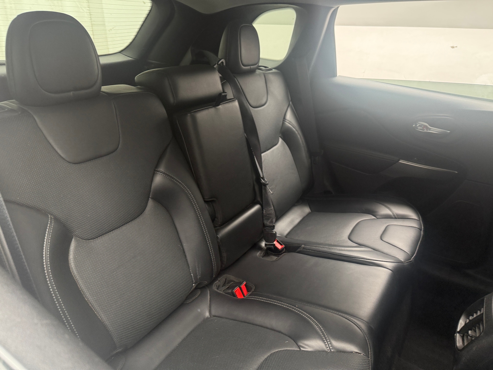 Thumbnail: 2020 Jeep Cherokee - 5