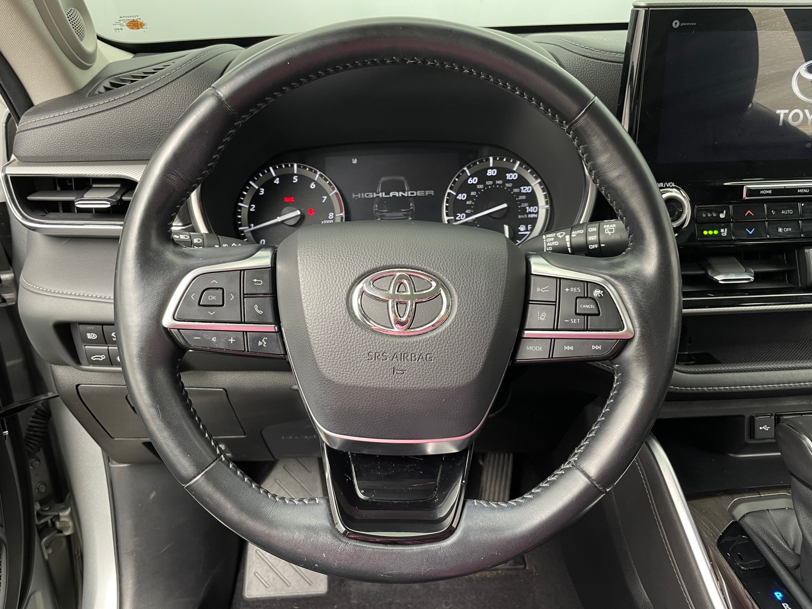 Thumbnail: 2021 Toyota Highlander - 4