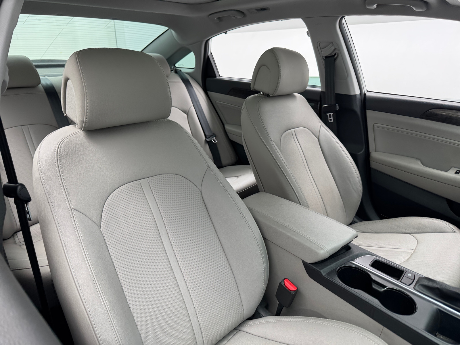 Thumbnail: 2016 Hyundai Sonata - 2