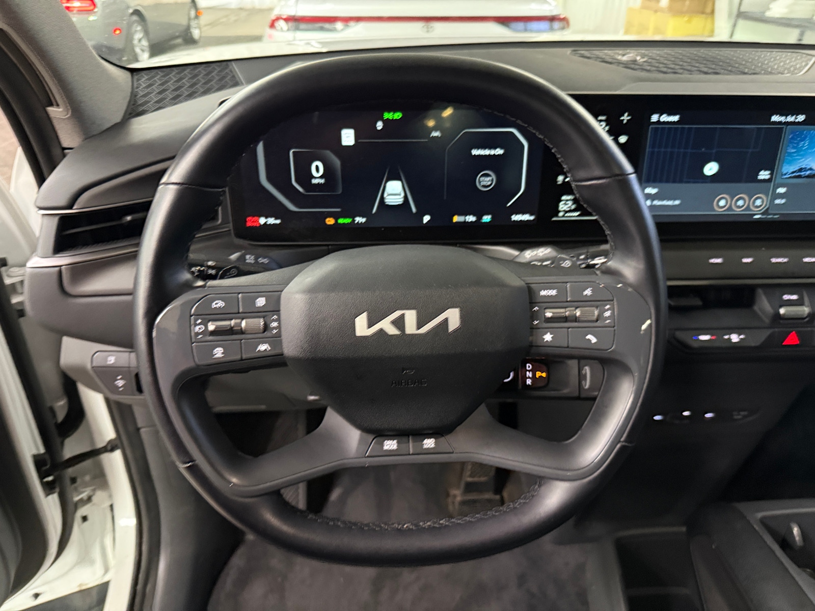 Thumbnail: 2024 Kia EV9 - 4
