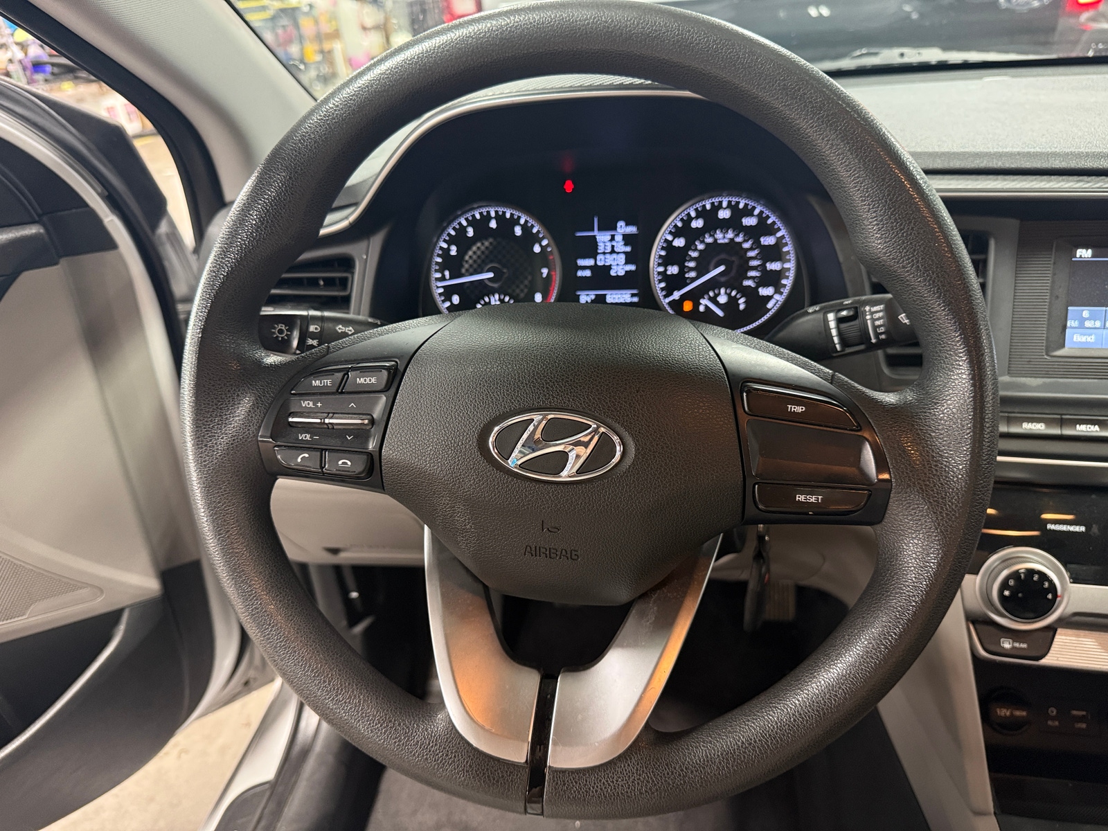 Thumbnail: 2019 Hyundai Elantra - 5