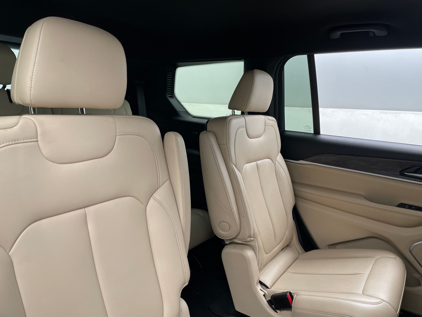 Thumbnail: 2023 Jeep Grand Cherokee L - 5