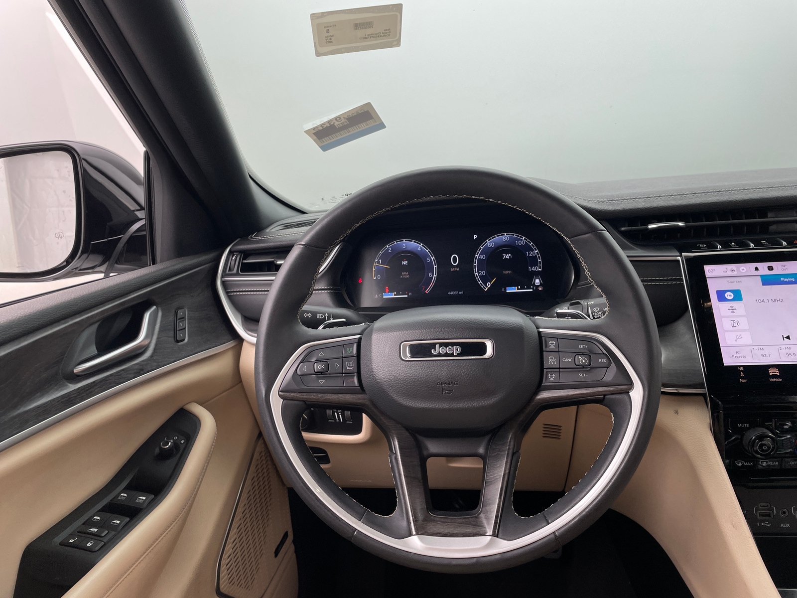 Thumbnail: 2023 Jeep Grand Cherokee L - 4