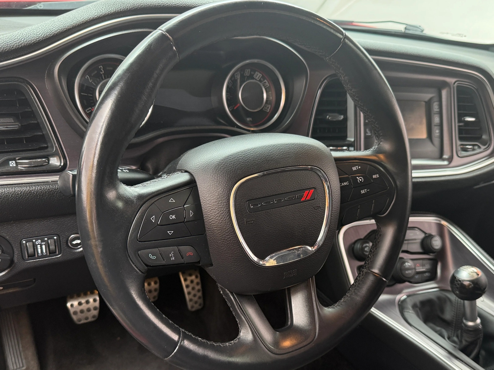 Thumbnail: 2015 Dodge Challenger - 4