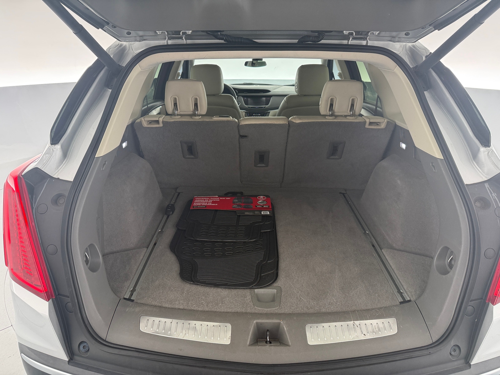 Thumbnail: 2019 Cadillac XT5 - 6