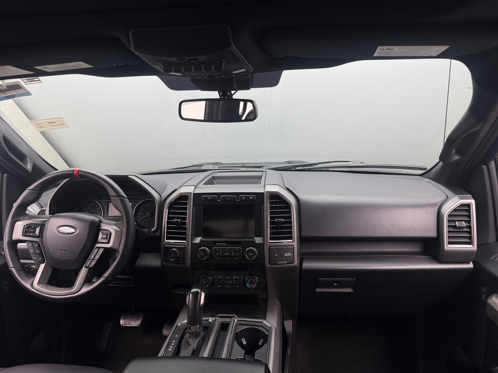 Thumbnail: 2019 Ford Econoline - 3