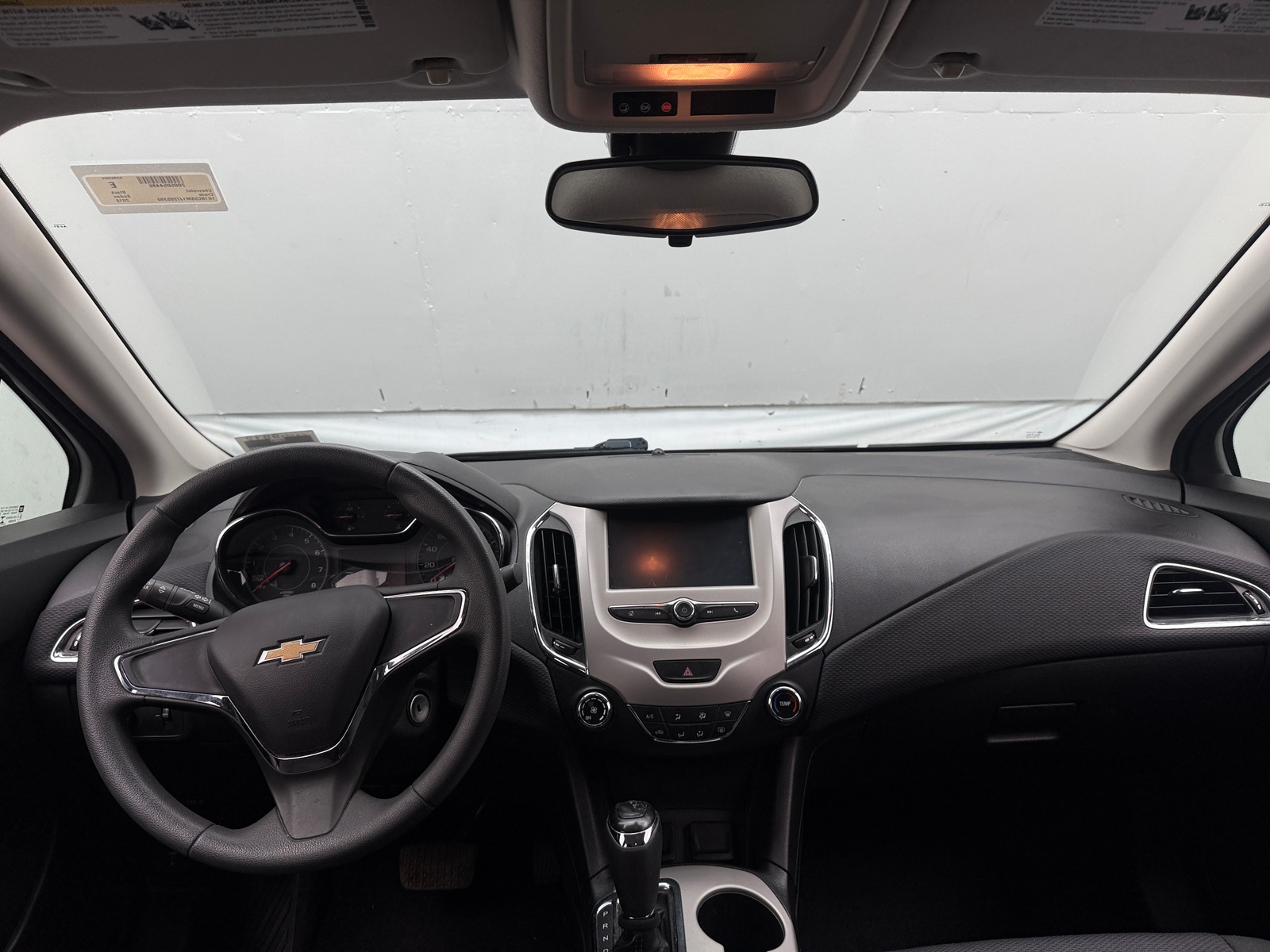 Thumbnail: 2018 Chevrolet Cruze - 3