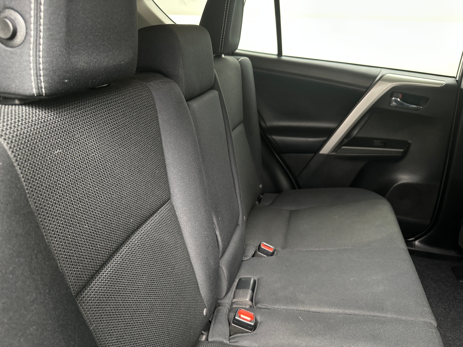 Thumbnail: 2017 Toyota RAV4 - 6