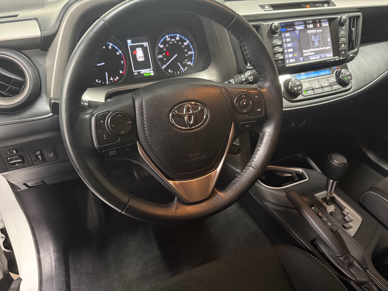 Thumbnail: 2017 Toyota RAV4 - 5